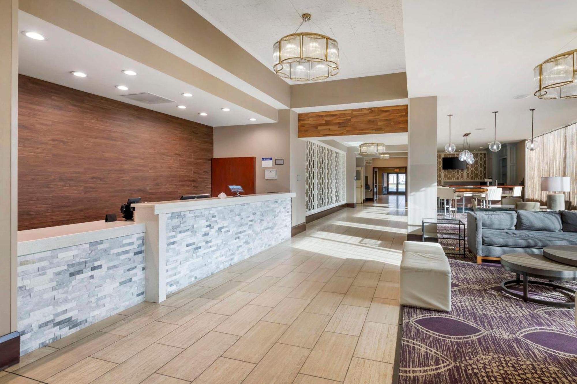 Brooklyn Center Hotel & Conference Center Exterior photo