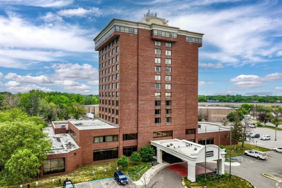Brooklyn Center Hotel & Conference Center Exterior photo